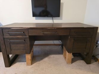 Free wood desk