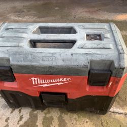 Milwaukee 2 Gallon Wet/dry Shop Vac 