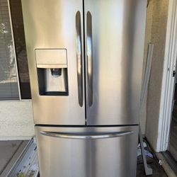 Frigidaire Refrigerator 