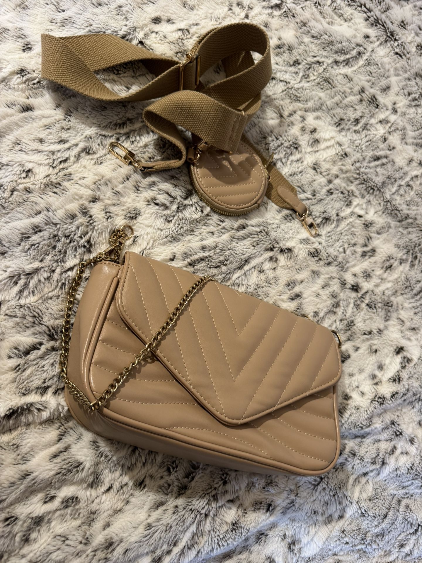 ‘Ant Expedition’ Women’s Multifunctional Purse In Set With Small Wallet. Beige Color. NEW