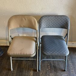 Folding Chairs 