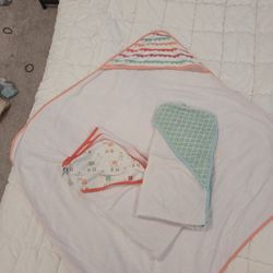 3 Infant Towels Hooded