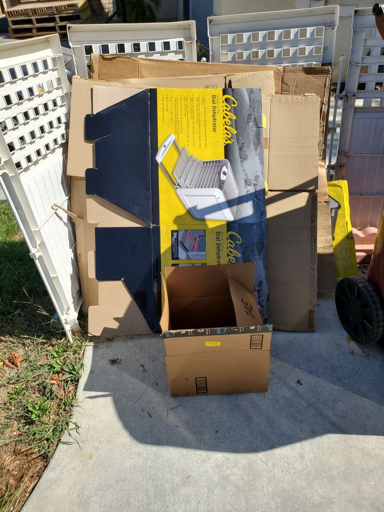 6 free moving boxes