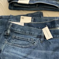 Blue Jeans  Banana Republic  Men;s Sz 44 X 34   