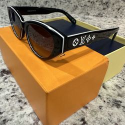 New LV Sunglasses 