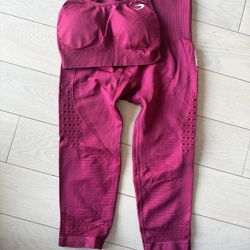 Gymshark Seamless Set - Burgandy S/M