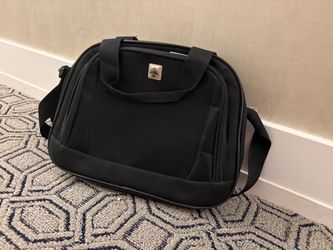 Bag with iPad Sleeve 📱👜