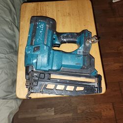 Nail Gun Makita 16 G