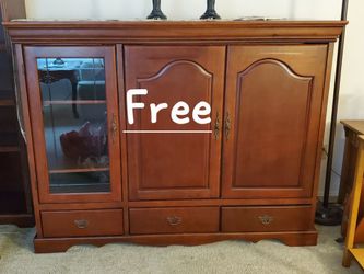 Entertainment Center - FREE- p/u Lake Murray area
