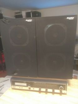 Vintage Realistic 8 Track Receiver with Panasonic Thrusters Speakers. $100 OBO