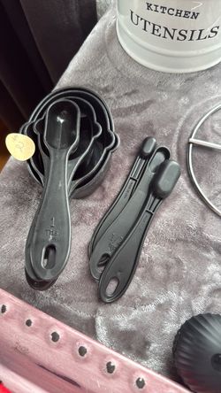 Black Plastic Measuring Spoons Set