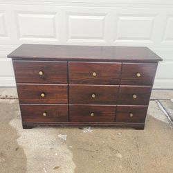 6 Drawer Dresser 48"L x 16"W x 29"H