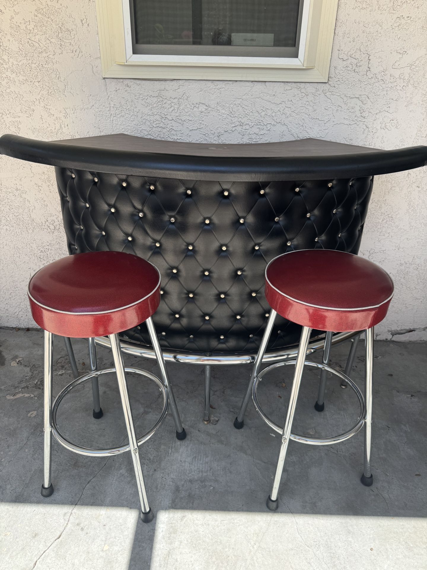 Vintage Bar Top And Stools 