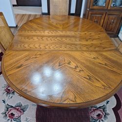 DINING TABLE SOLID WOOD