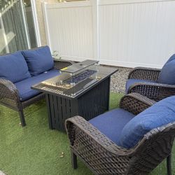 Outdoor/ Patio Furniture 3 Pieces 