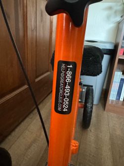 Knee scooter