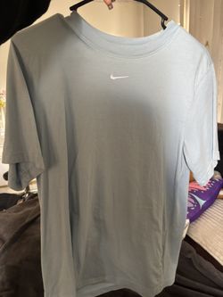 Nike Women Tee