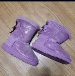 Ugg winter boots for girl size 8