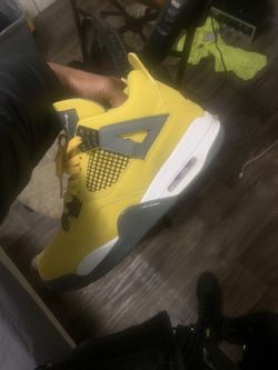 Jordan 4 Lightings
