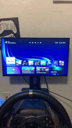 Lenovo Monitor with Logitech Racing Wheel