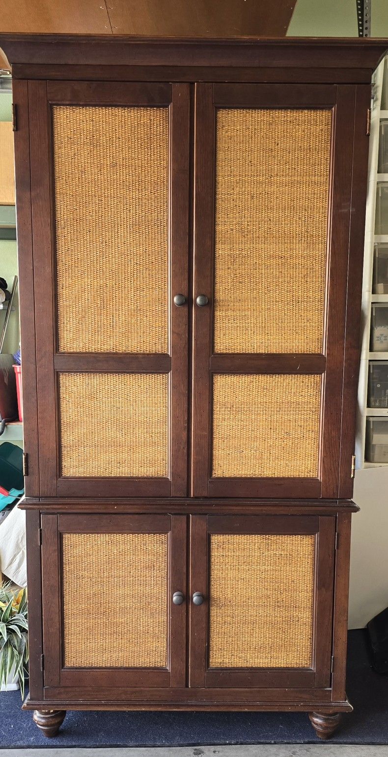 2 Piece Bedroom Set With TV