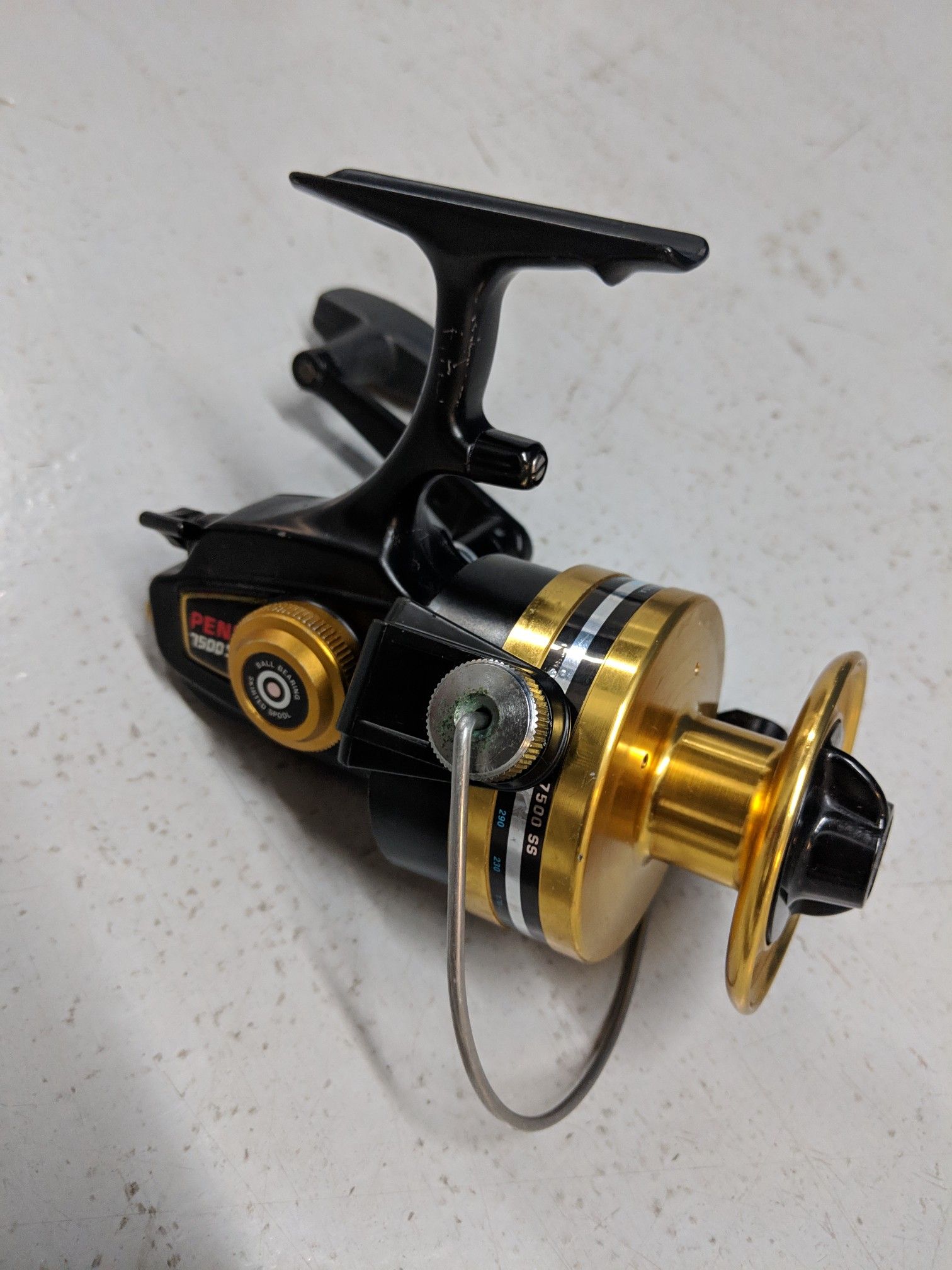 Penn 7500 SS Spinning Reel. Excellent Condition. Ready for fishing.