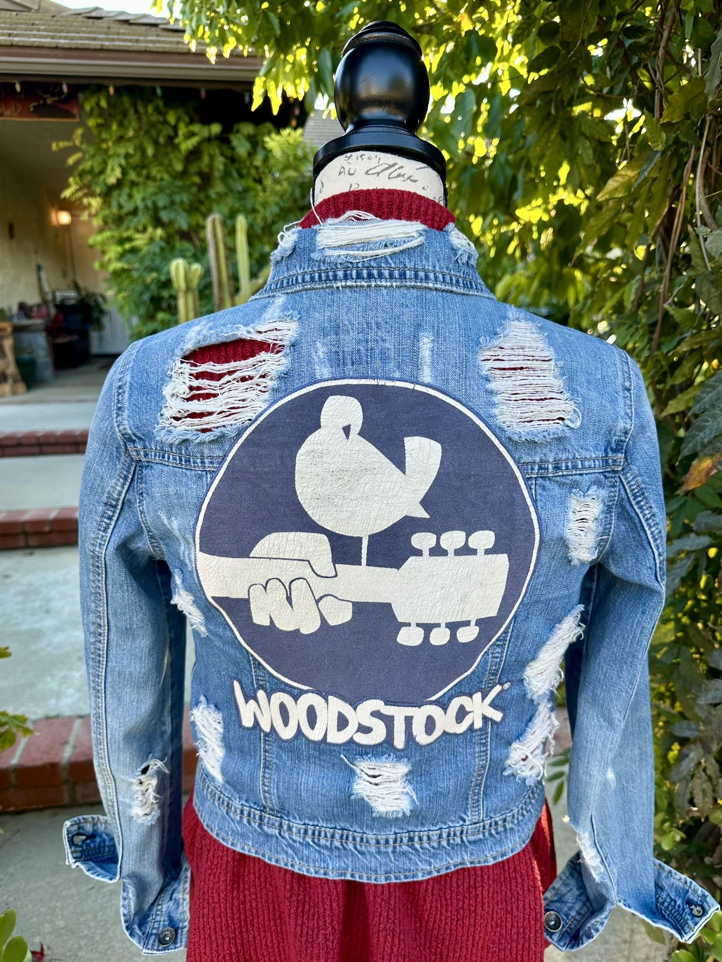 Women's Woodstock Distressed Jean Jacket Small