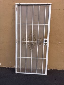 Screen door