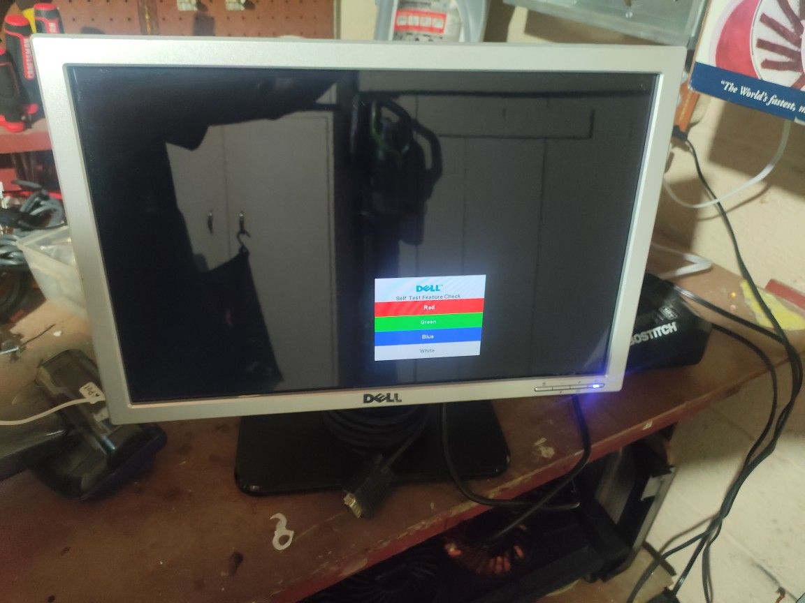 Dell 14.1 Inch Monitor