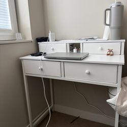 Vanity table/ Small desk