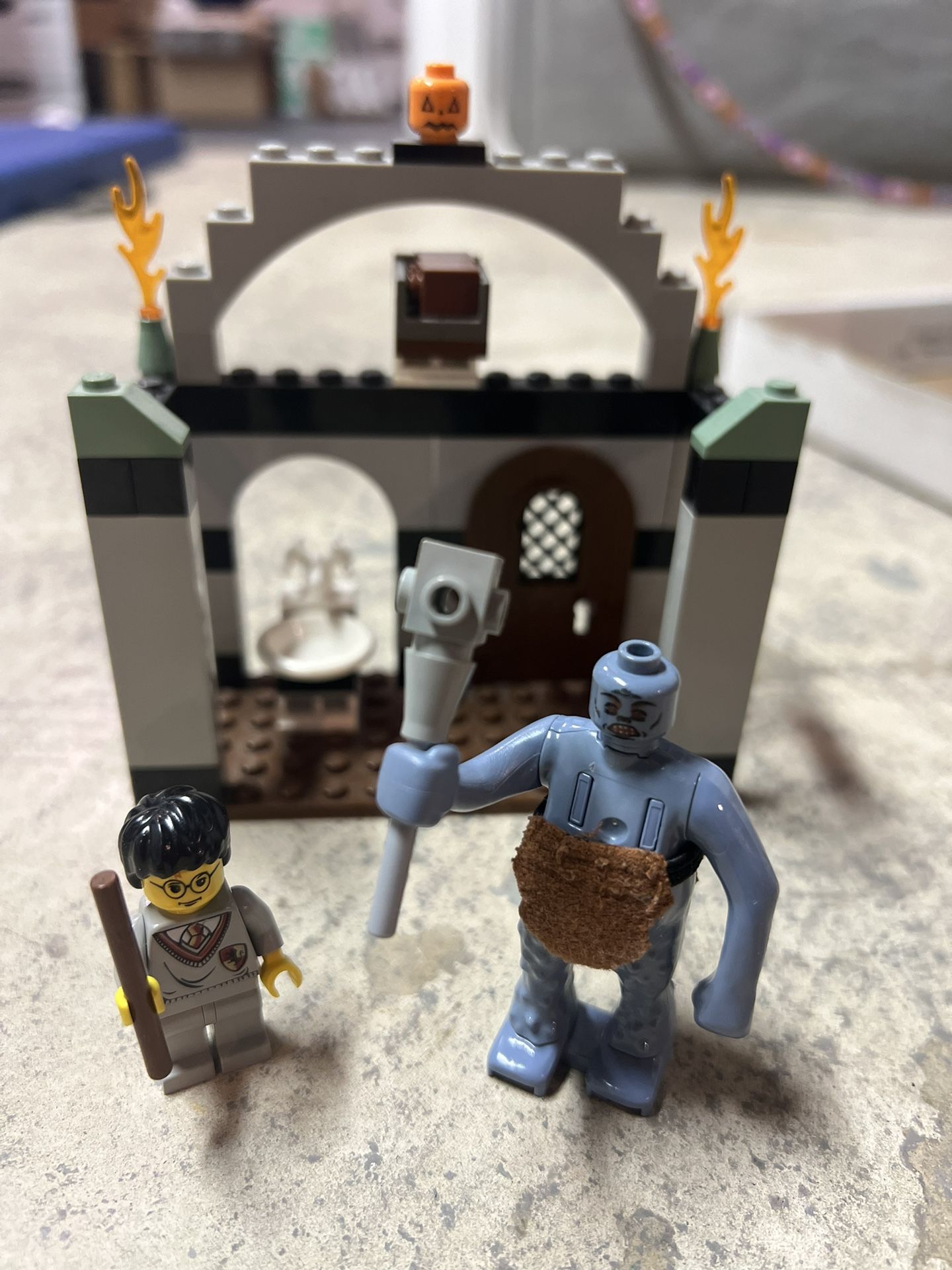 LEGO 4712 troll on the loose Harry Potter discontinued, collectors