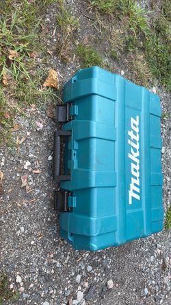 MAKiTA
