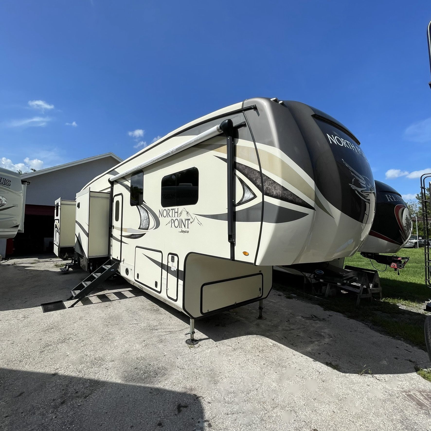 2018 Jayco North Point Fifth Wheel Mega Bunk House