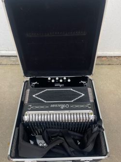 Accordion / Alacran
