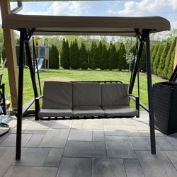 Outdoor Swing 