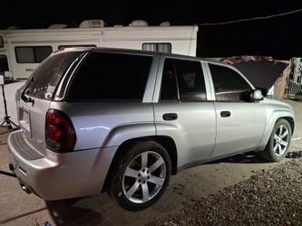 04 Chevy trailblazer (SS REPLICA)