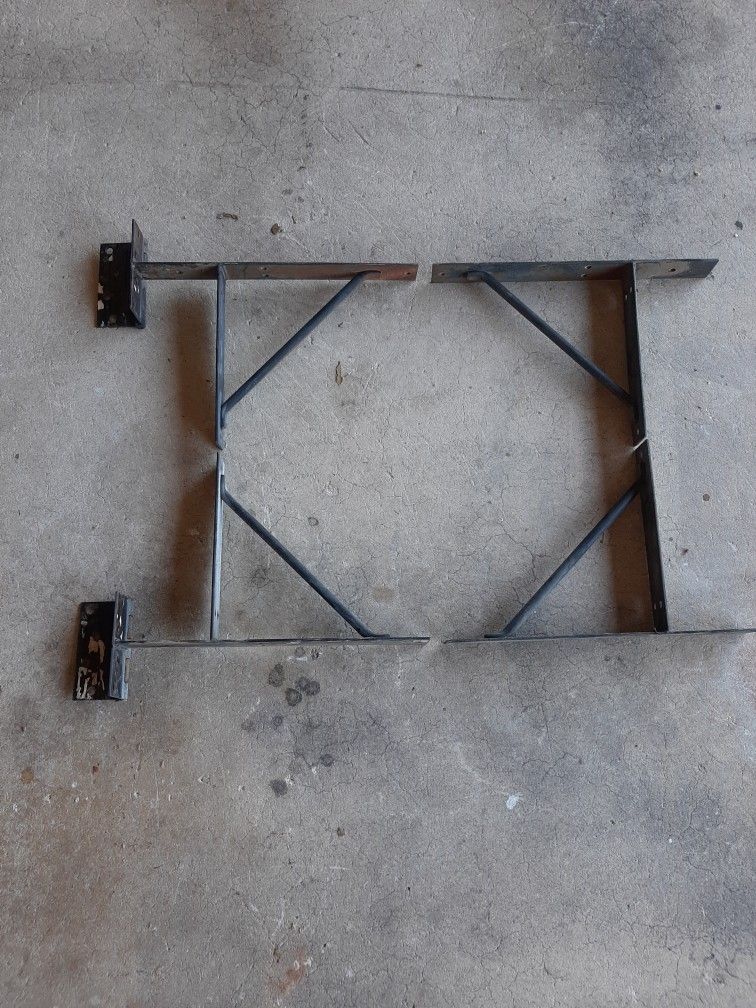 Gate Brackets