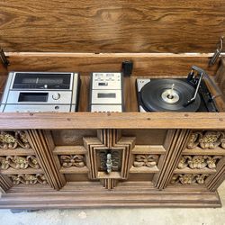 Rare Capehart Record Cabinet W/ 8 Track Am/fm