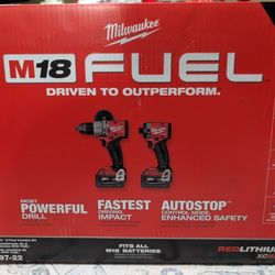 Milwaukee M18 Fuel Drill Driver Set