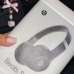 Beats Solo 4