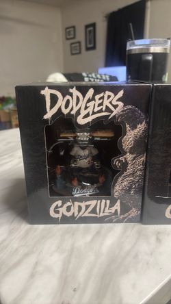 Godzilla dodgers