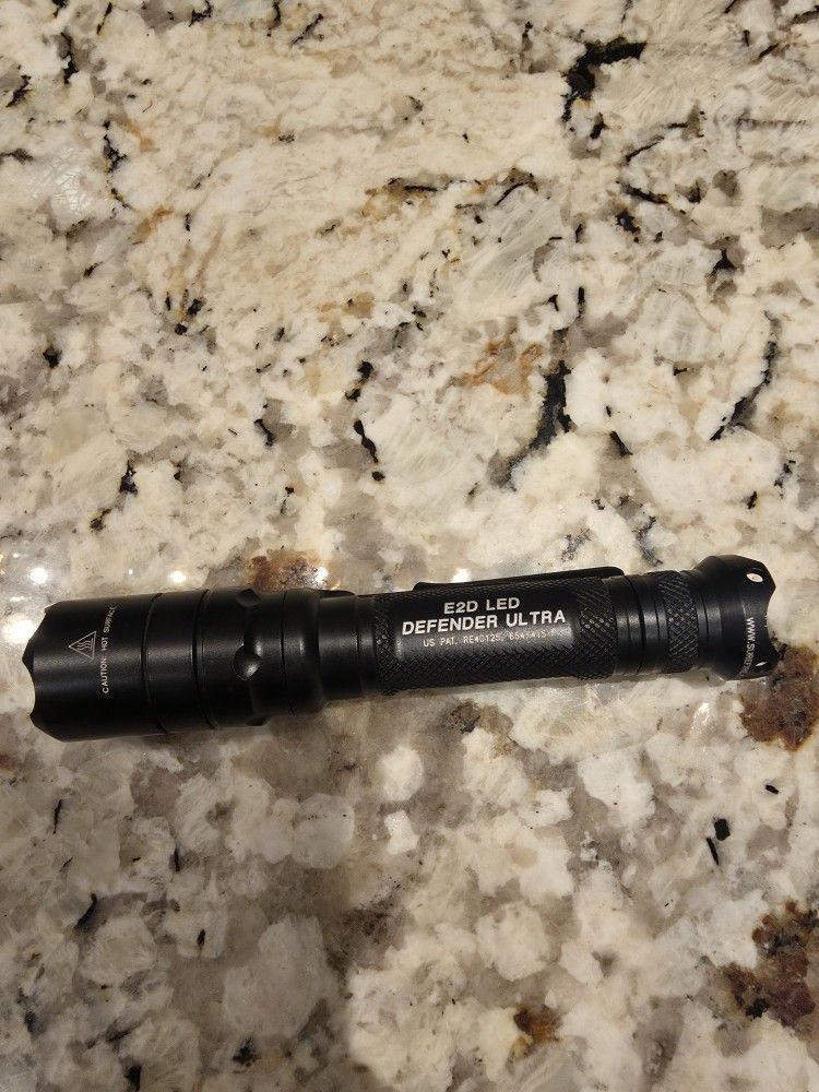 Surefire E2D Flashlight