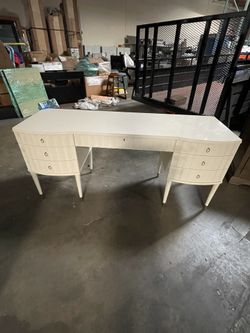 Luxury Desk