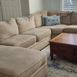 Couch/Sofa Sectional