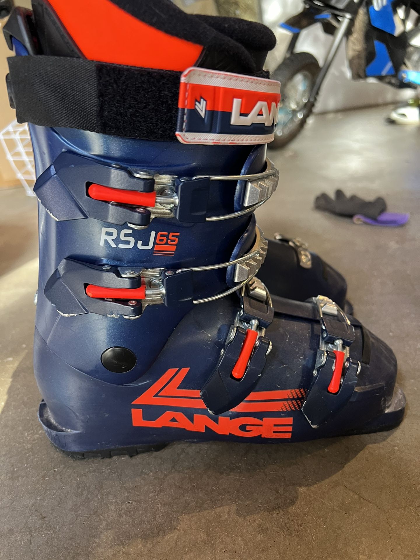 Lange RSJ 65 Boys Ski Boot Size 23.5