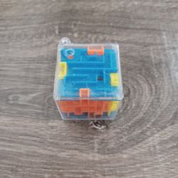 3D Maze Magic Cube Puzzle Toy Keychain 
