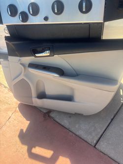 RIGHT PASSENGER SIDE FRONT DOOR PANEL 2014 TOYOTA CAMRY