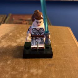 LEGO FIGURE
