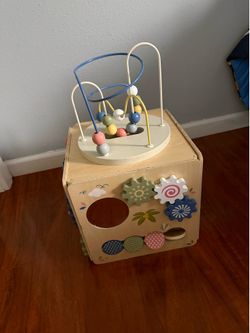Baby activity cube