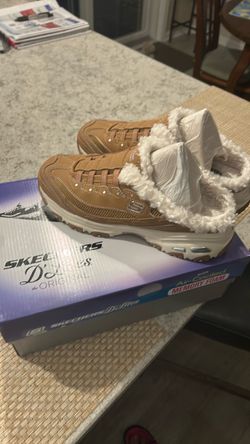 Ladies Sketcher D’Lites Size 9